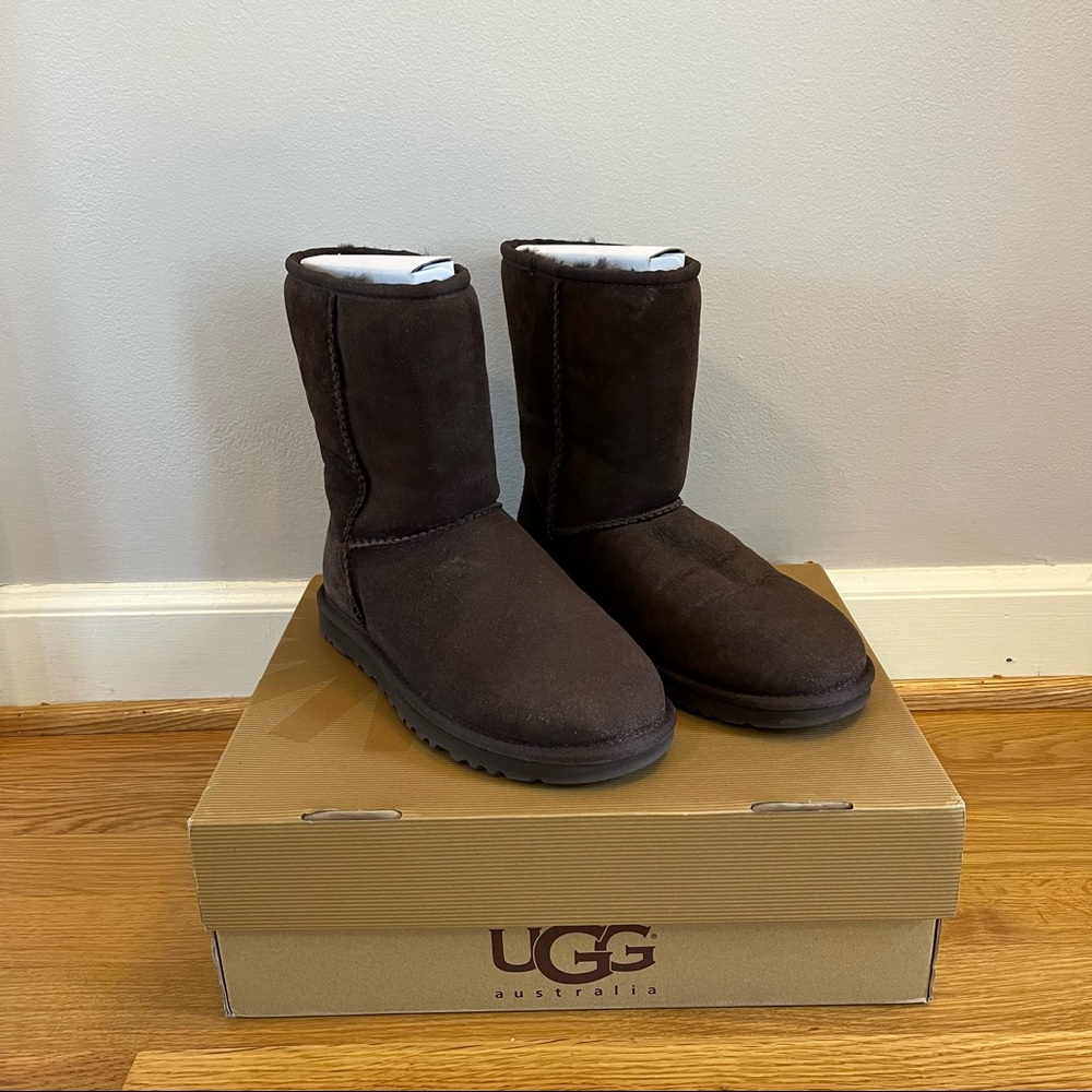 Ugg Classic Short - Chocolate - Size 6
